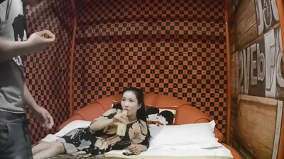 明星级性感美女与公司领导酒店偷情-jku