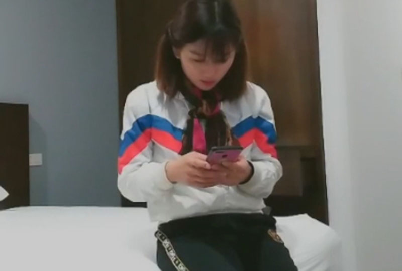 老哥找小姐直播啪啪的。! 老哥找小姐直播啪啪的。!