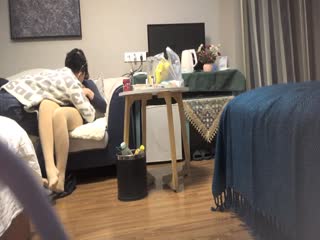 风情万种少妇,自己摆着逼求我插入的... 风情万种少妇,自己摆着逼求我插入的...