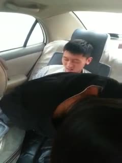 小情侣后座啪啪啪妹子说你别照了(1)